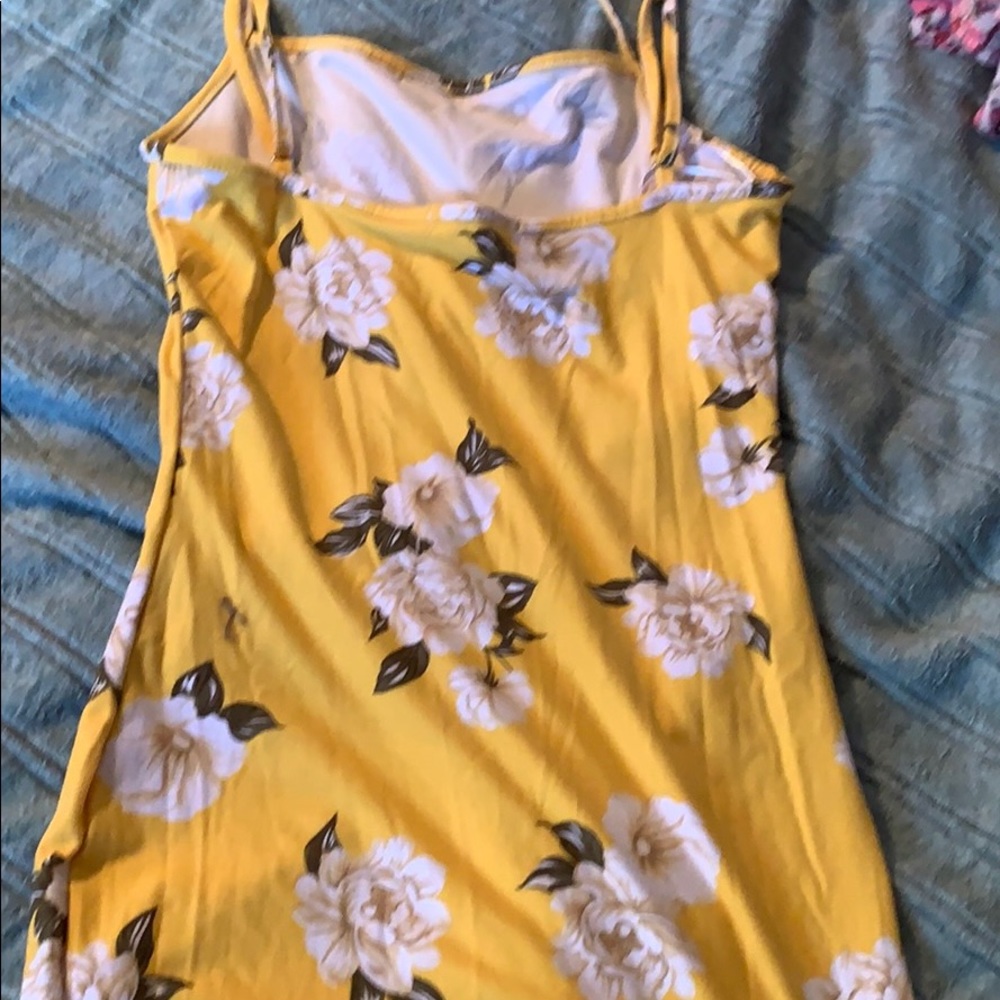 Dress - Picture 3 of 3